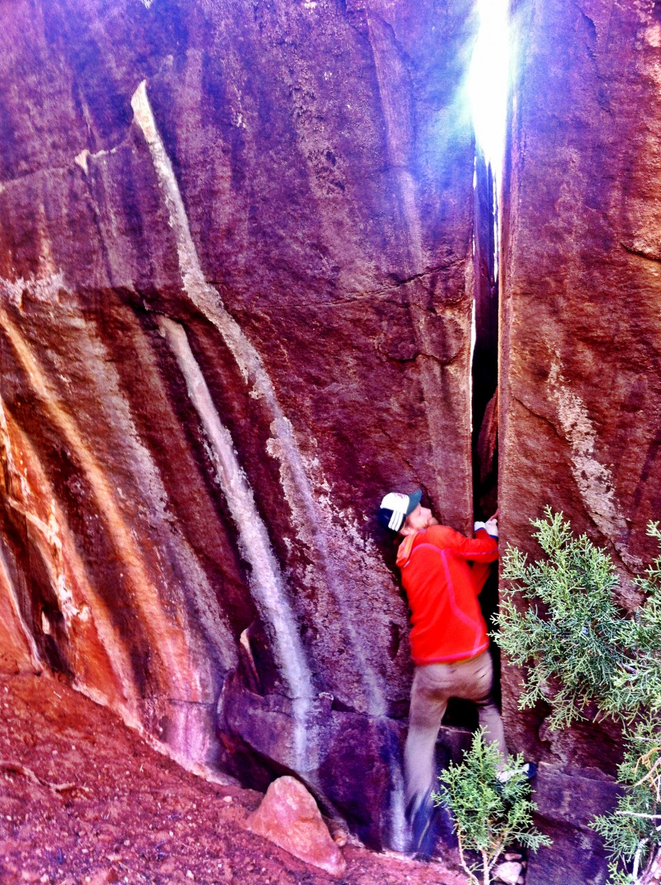 Rob taking a spin on the new rig--hand stacks and knee jams. This is climbing, this is war!